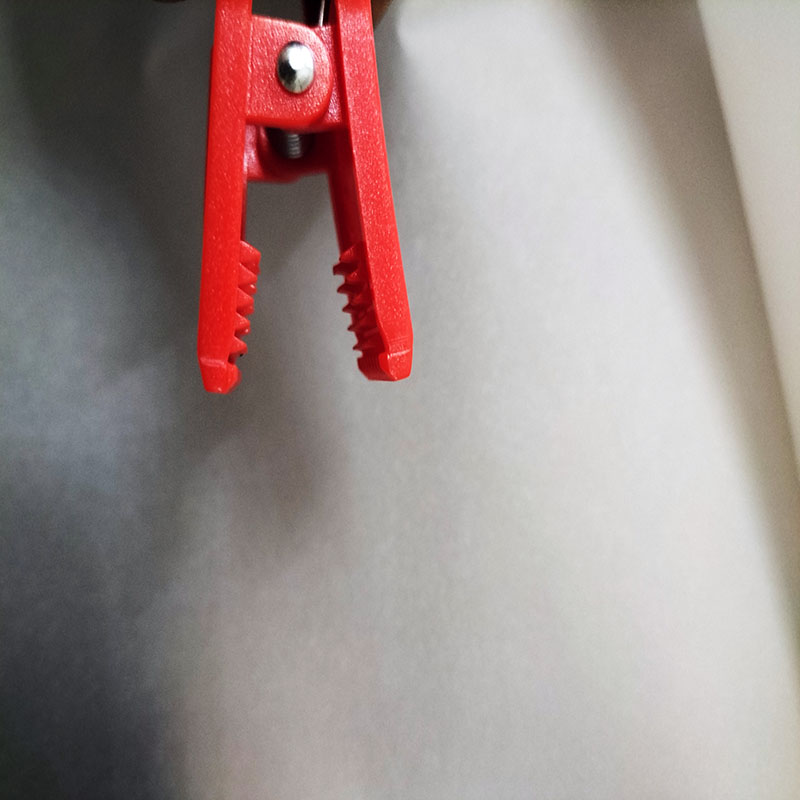 . 定制化跑步机塑料夹，塑料夹子